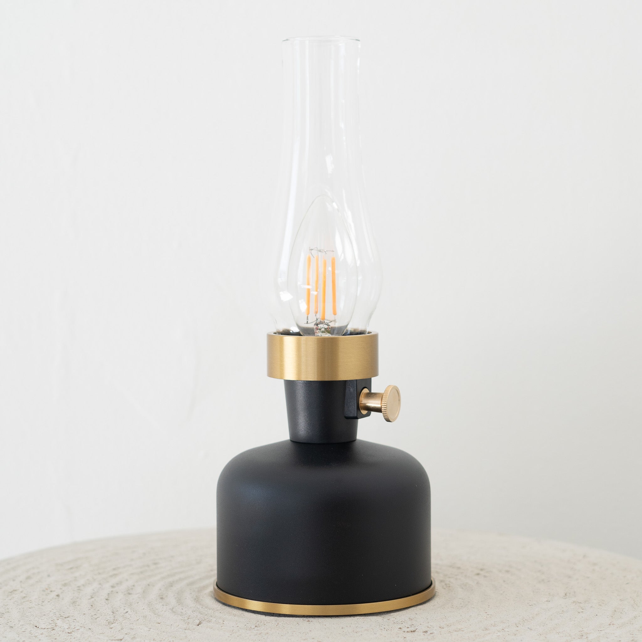 Lantern Portable Lamp with Chimney